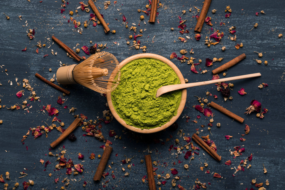 How Organic Moringa Leaf Powder Can Help Naturally with PCOS?